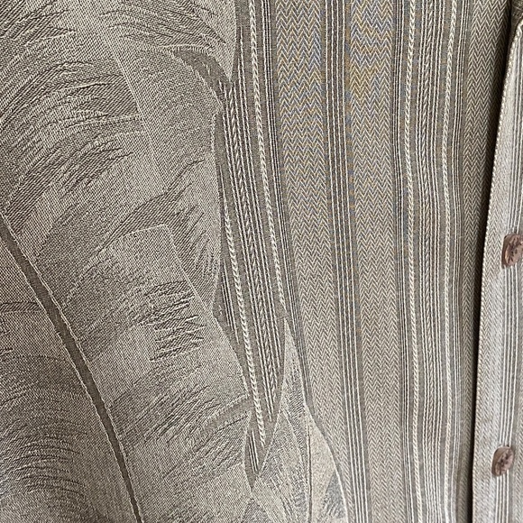 TOMMY BAHAMA Palm Tree Hawaiian Silk Button Up Green Khaki Shirt. Size L - Picture 8 of 15